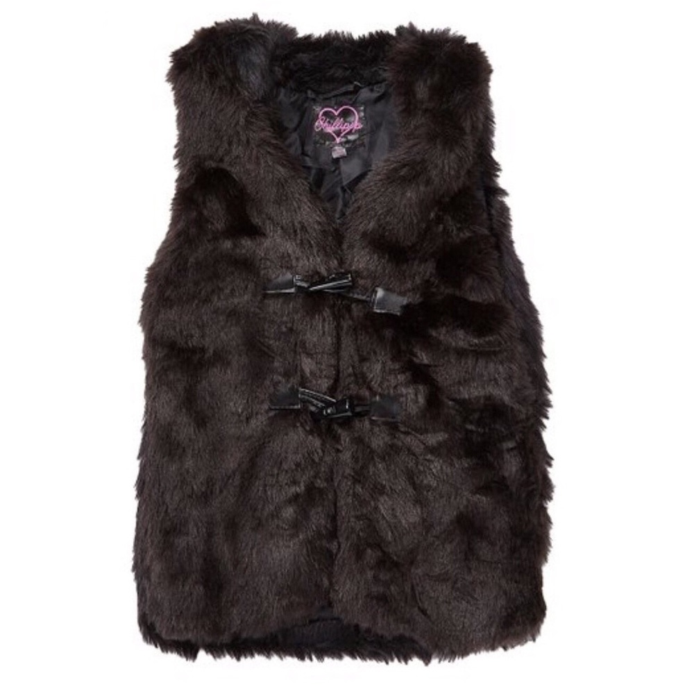 ▪️Snowday Faux Fur Toggle Vest in Black